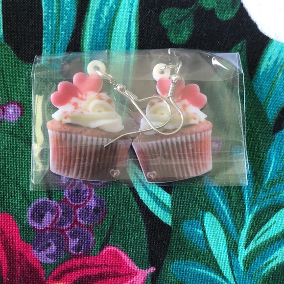 Sweetheart Cupcake Acrylic Hang Earrings - Picture 9 of 12
